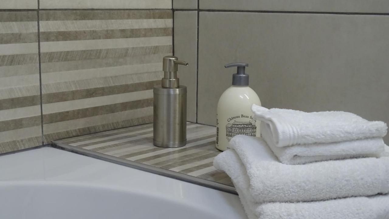 Cote Grange Hotel Турне Екстериор снимка