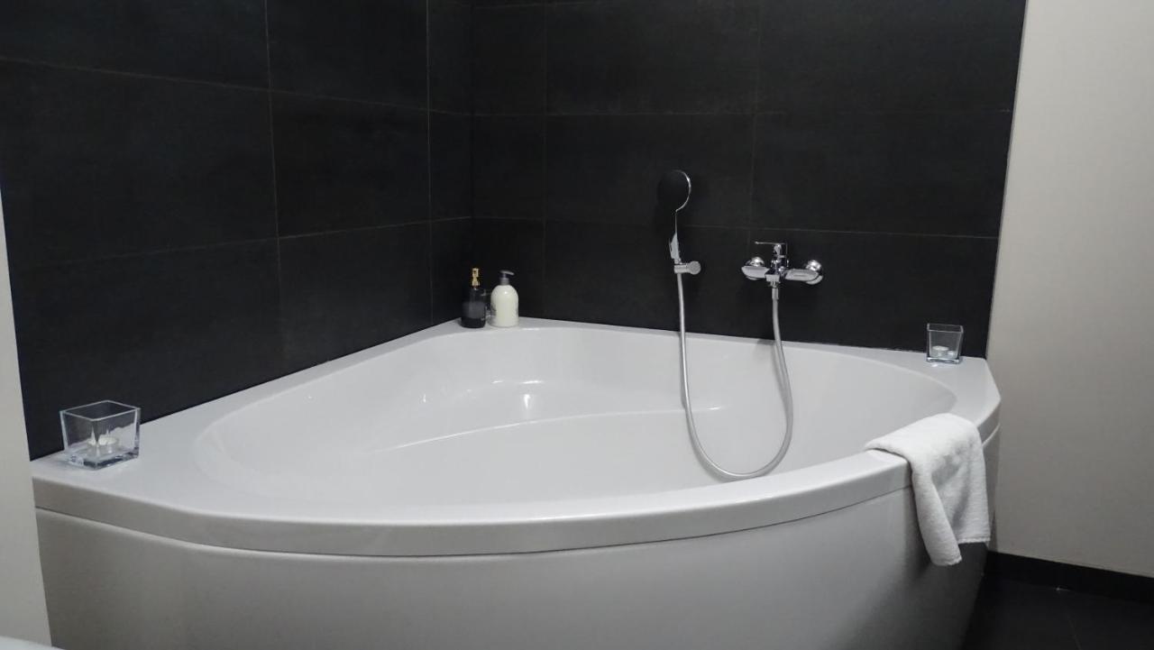 Cote Grange Hotel Турне Екстериор снимка