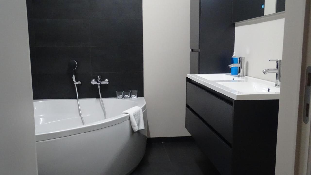 Cote Grange Hotel Турне Екстериор снимка